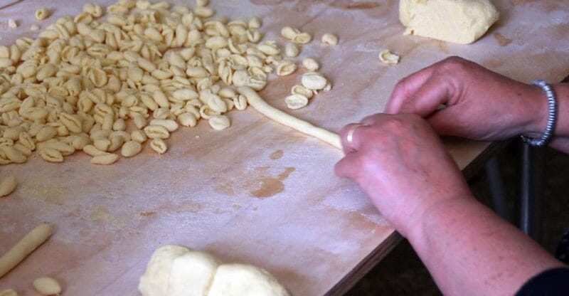 Bari: Private Walking Tour - The Charm of Bari Begins at Castello Svevo