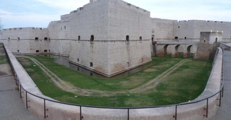 Barletta: The Town of the Challenge Private Tour - The Cathedral of Santa Maria Maggiore: Architectural Fusion