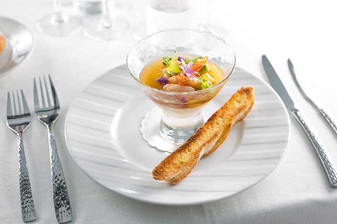 Bateaux Parisiens Seine River Gourmet Lunch & Sightseeing Cruise - Cruise Schedule and Check-in Process