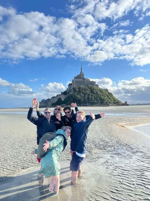 Bay of Mont Saint-Michel : Quicksands And Discovery - The Setting: The Bays Vastness and Natural Beauty