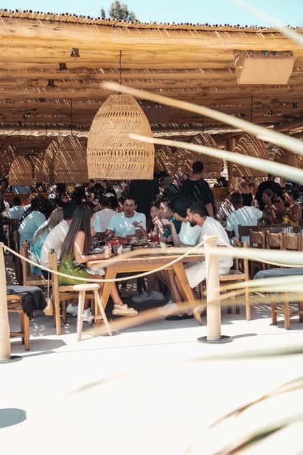 Beach Clubs Parties in Mykonos during the season - Key Points / Takeaways