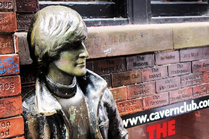 Beatles Maniacs Private Exclusive Experience with Guide - Experience the Beatles Mania in Liverpool with a Private Guide