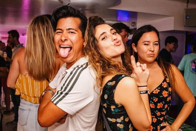 Beer Pong Madrid - Who Would Love This?