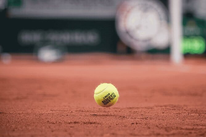 Behind the scenes at the Roland-Garros Stadium - Discovering the Excitement Behind the Scenes at Roland-Garros