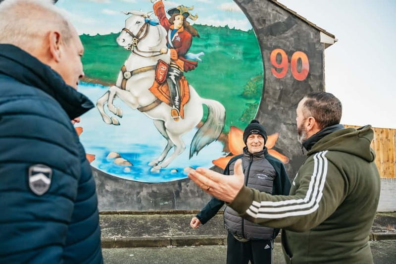 Belfast: 1.5-Hour Private Black Taxi tour - Belfasts Murals: Walking Through a Living History