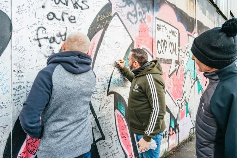 Belfast: 1.5-Hour Private Black Taxi tour - Price and Logistics: Is It Worth It?