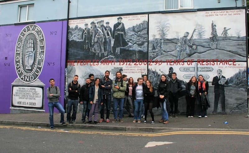Belfast: 2.5-Hour Street Murals Tour in Spanish - Key points / Takeaways