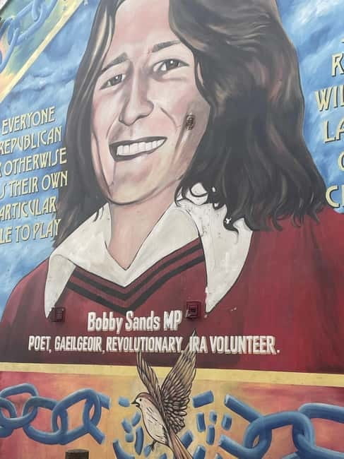 BELFAST BLACK TAXI TOUR - The Guides: Knowledgeable, Personal, and Compassionate