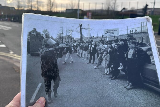 Belfast Black Taxi Tour of Murals and Peace Walls 2 Hours - Mural Significance