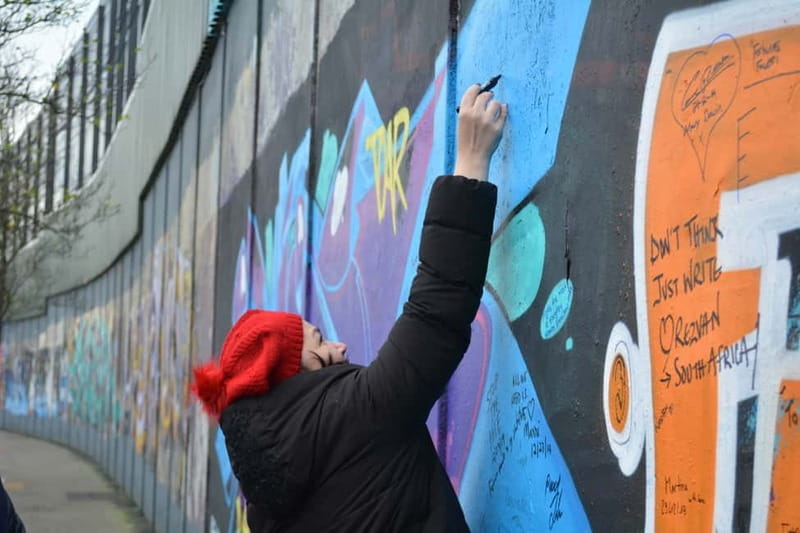 Belfast: Famous Murals Private Tour - Key points / Takeaways