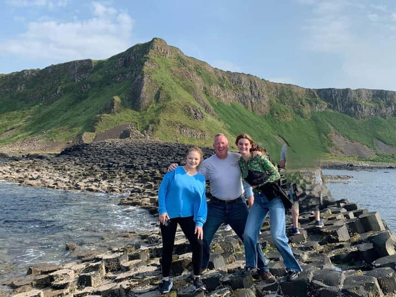 Belfast : Giants Causeway 8 hour private day tour - Discovering Dunluce Castle and Carrick-a-Rede