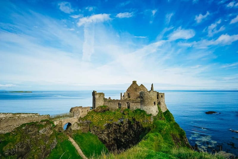 Belfast: Giant's Causeway, Dark Hedges, and Dunluce Castle - Exploring Dunluce Castle’s Ruins