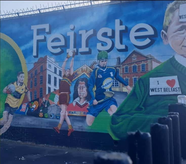 Belfast: Murals Taxi Tour - Exploring Belfast’s Murals: A Detailed Journey