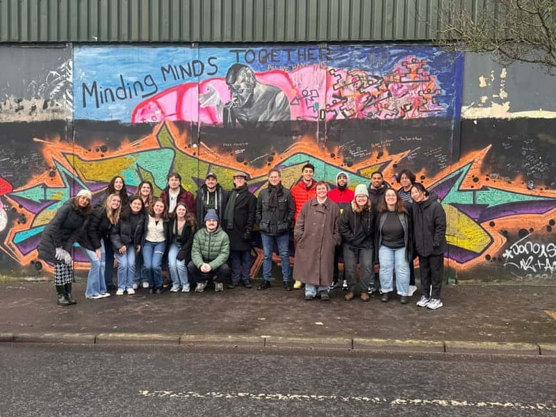 Belfast: Peacewall and Political History Black Taxi Cab Tour - The Falls Road: Irish Identity and Murals