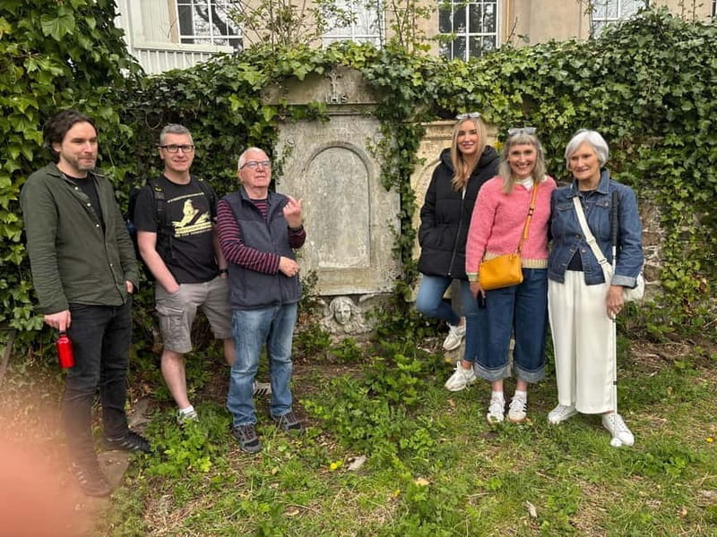 Belfast Queens Uni, Botanic Gdns, Friars Bush Graveyard Tour - Who Should Consider This Tour?