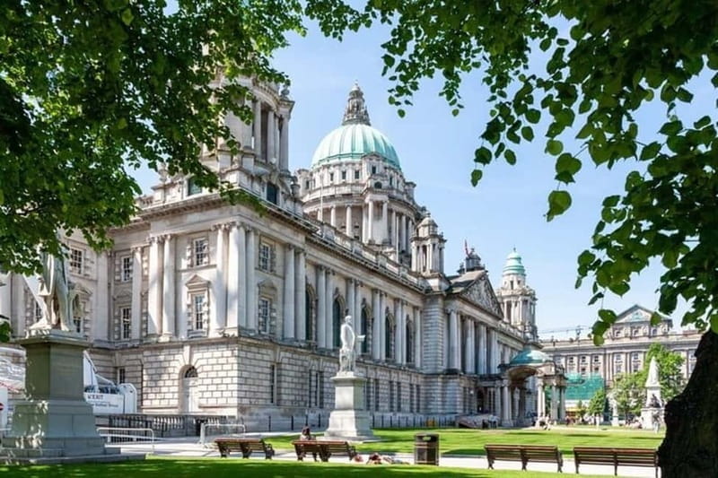 Belfast : Sightseeing Private Custom Tour with a Local Guide - Key Points / Takeaways
