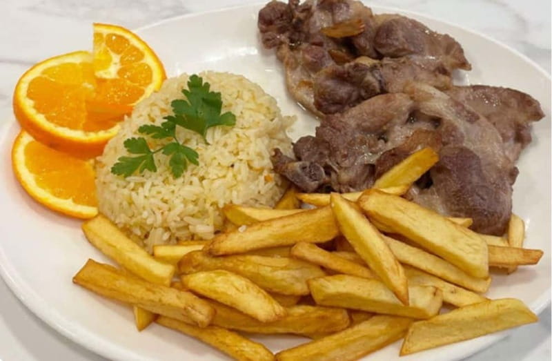 Benagil tour+fish curry + drink @ Allgarbe (best local spot) - What to Expect on the Cruise: Coastal Highlights and Cave Encounters