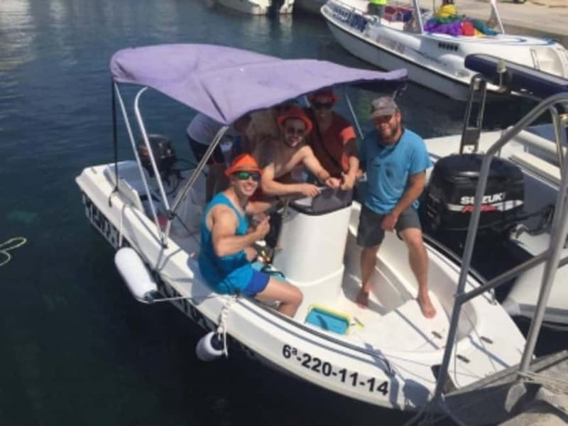 Benidorm: Self-Drive Boat Rental for 1 hour or more - FAQ