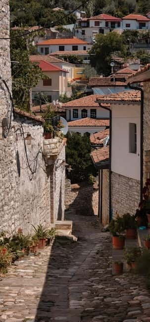 Berat, Albania: Castle and City Tour with Coffee Break - Entering Berat: An Overview