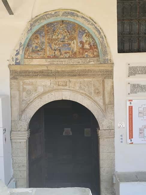 Berat UNESCO Heritage Day Tour: Onufri Museum & City Explore - Price and Logistics Considerations