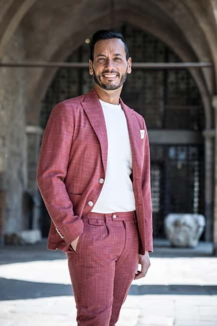 Bergamo: Professional private photo shoot in the Upper Town - The Practical Aspects: Logistics and Value