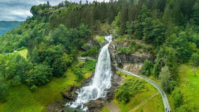 Bergen: Hardangerfjord Day Trip with Waterfalls - The Experience in Detail: What You Can Expect from Start to Finish