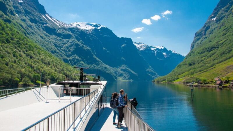 Bergen: Private Day Tour, Nærøyfjord Cruise and Flåm Railway - Entering the Land of Fjords and Mountains