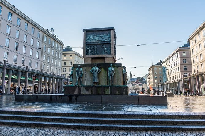 Bergen Private Walking Tour With A Professional Guide - Key points / Takeaways