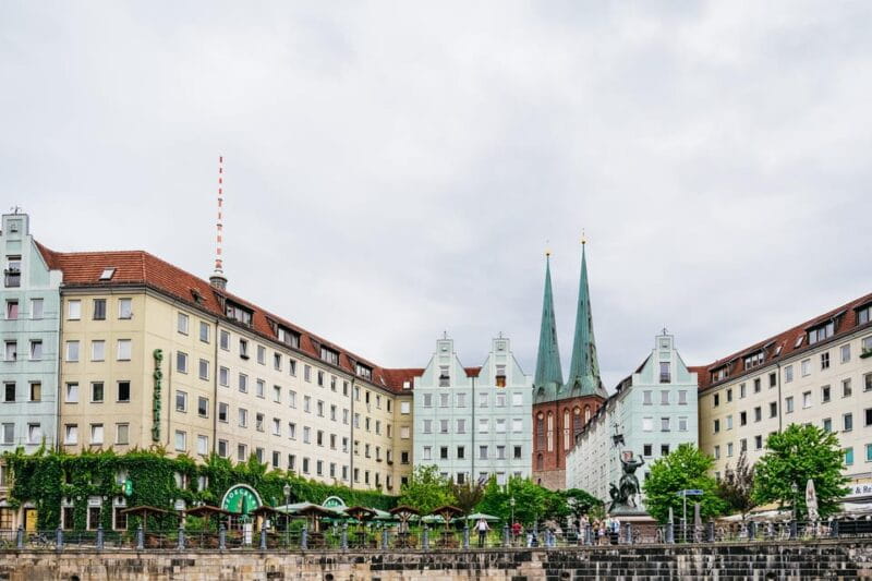 Berlin: 1-Hour City Sightseeing Cruise - Exploring Berlin from the Water: A Straightforward and Enjoyable Cruise