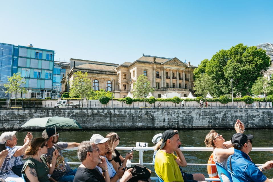 Berlin: 1-Hour City Tour by Boat With Guaranteed Seating - Departure Locations Offered