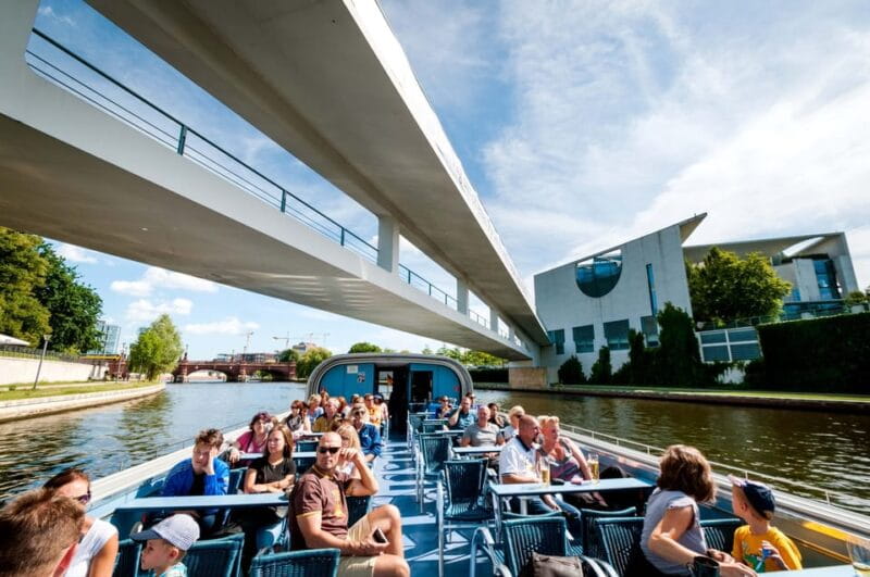 Berlin: 3.25-Hour Spree & Landwehrkanal Boat Tour - Exploring Berlin’s Waterways: A Detailed Look at the Boat Tour