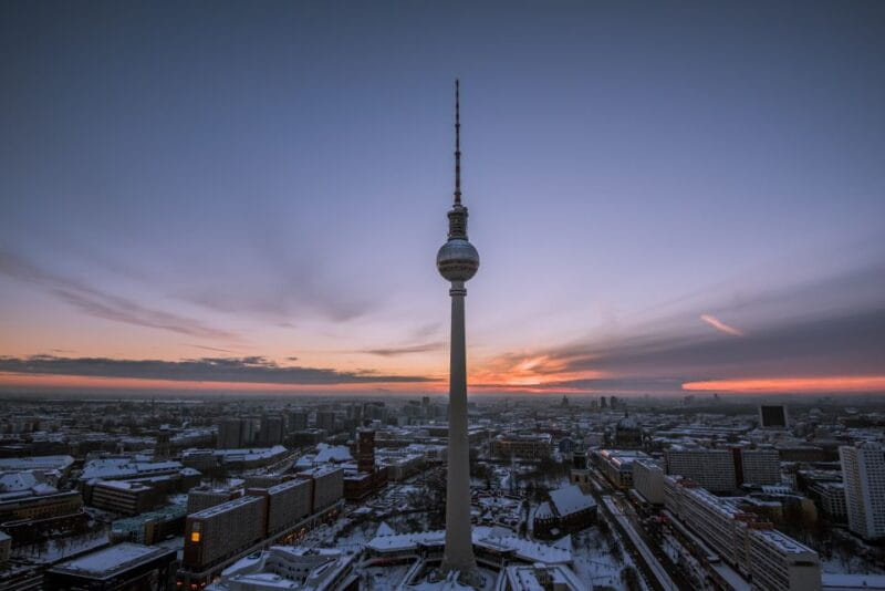 Berlin: 3-Hour Private Tour in French or Italian - Key points / Takeaways