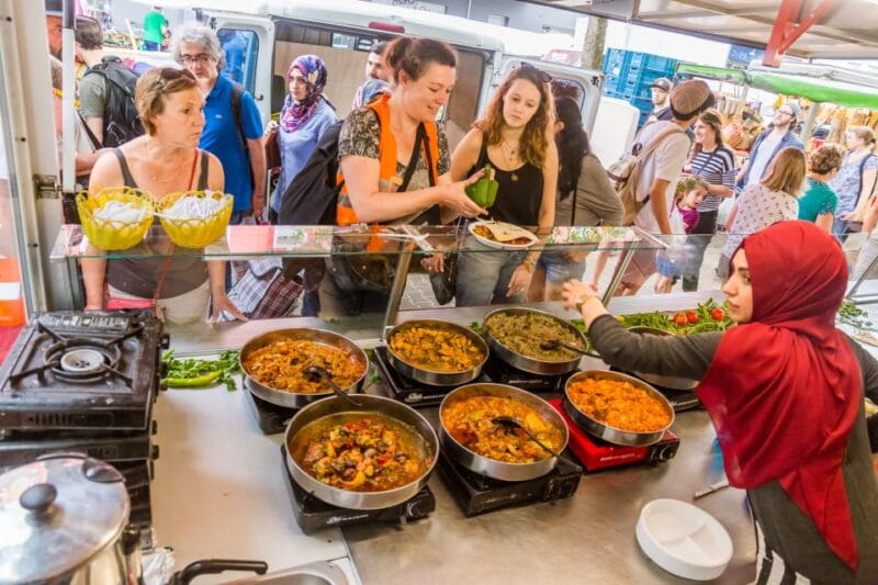 Berlin: Alternative Bike Tour of Kreuzberg & Friedrichshain - Entering Berlin’s Neighborhoods on Two Wheels