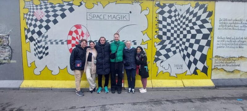 Berlin: Berlin Wall & East Side Gallery Walking Tour - Key points / Takeaways