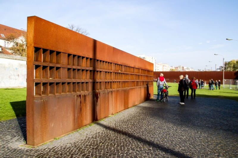 Berlin: Berlin Wall Tour Berlin East West - Key Points / Takeaways