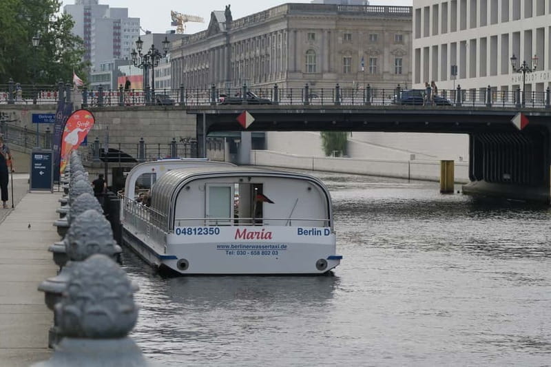 Berlin: City Boat Tour with Live Commentary - FAQs