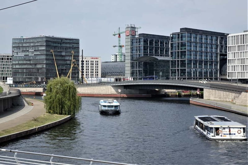 Berlin Combo Package: City Tour & Spree Boat Tour - Exploring Berlin Through Land and Water
