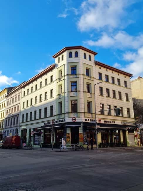 Berlin: Guided group tour of Kreuzberg 36, the alternative district - Entering Kreuzberg: An Unconventional Berlin Neighborhood