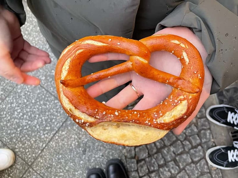 Berlin: Guided Street Food Tour with Tastings - The Walking Itinerary and Its Highlights