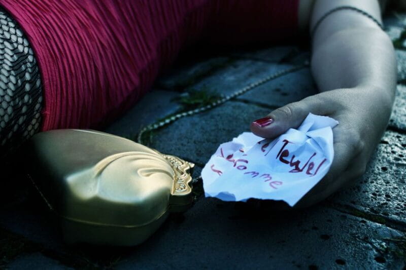 Berlin: Haunted Guided Live Theatre Tour in German - Exploring Berlin’s Dark Legends Through Live Theatre