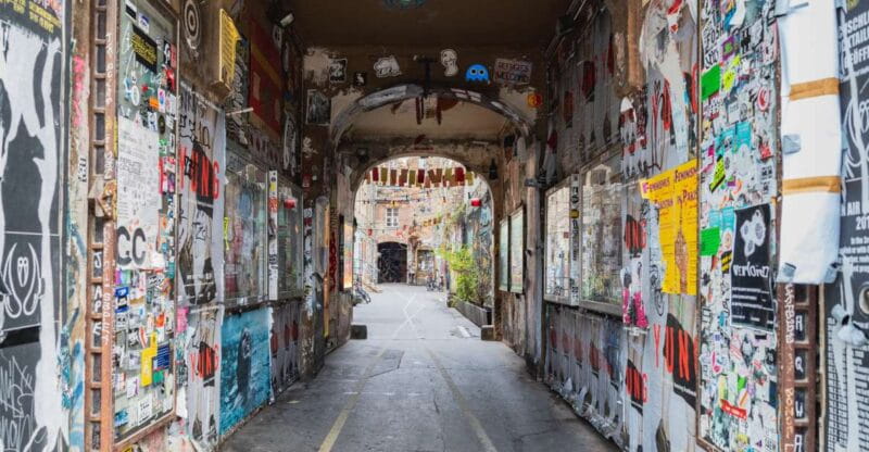 Berlin: Hidden Backyards Guided Walking Tour - What You Can Expect from the Experience