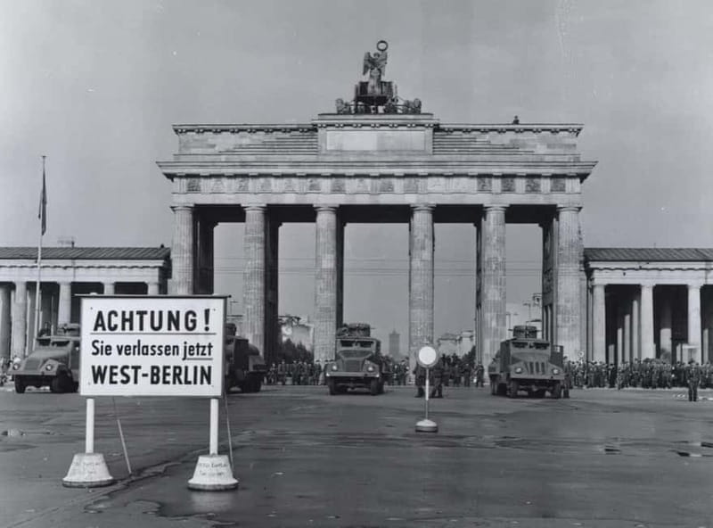 Berlin: Historical Highlights Half-Day Walking Tour - Key Points / Takeaways