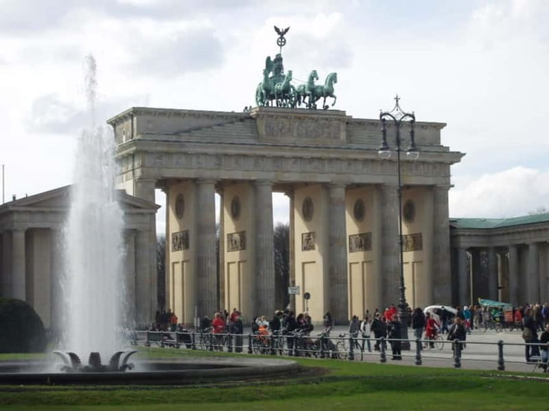 Berlin: Private Highlights Walking Tour - What Makes This Tour Stand Out?