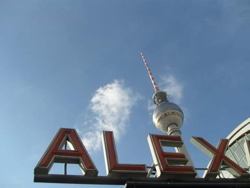 Berlin: Private Highlights Walking Tour - Price and Logistics