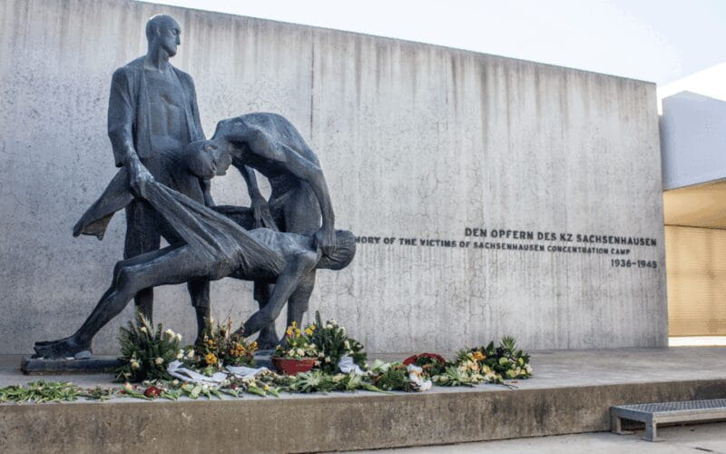 Berlin: Sachsenhausen Concentration Camp Museum Tour - Visiting Sachsenhausen: What to Expect and Why It Matters