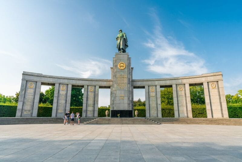 Berlin: Third Reich and Cold War 2 Hour Walking Tour - Practical Tips