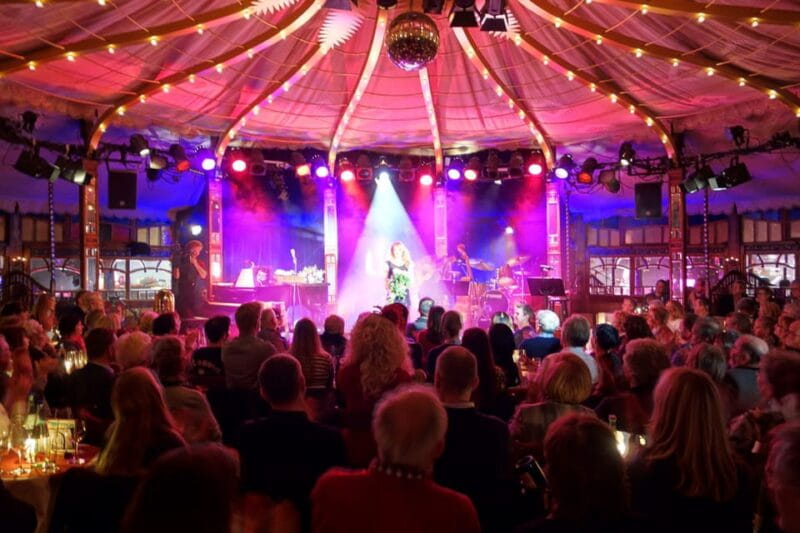 Berlin: Ticket for Bar Jeder Vernunft - Theater & Restaurant - Exploring the Magic of Bar Jeder Vernunft: A Close Look