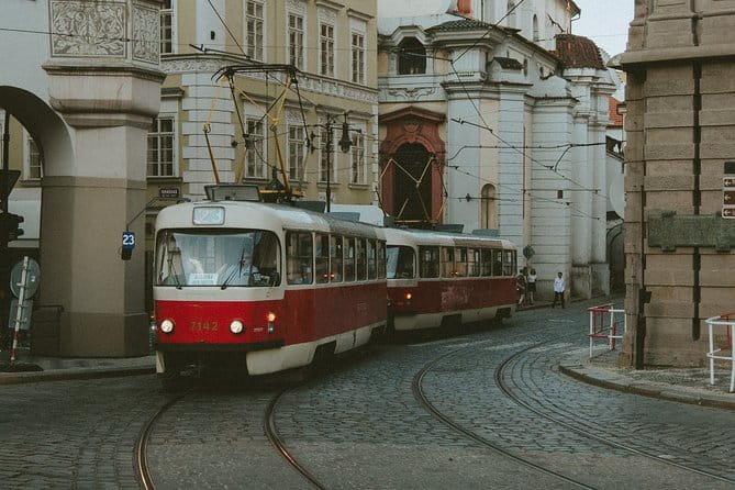 Berlin to Prague - Private Transfer with 2 hours of Sightseeing - Key points / Takeaways