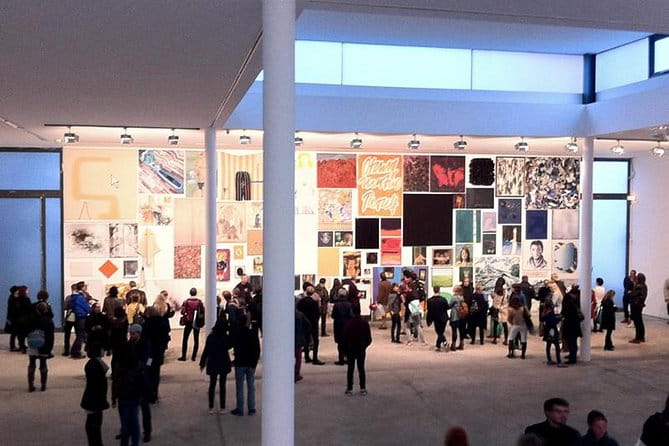 Berlin's Gallery Scene - Price, Timing, and Practical Considerations