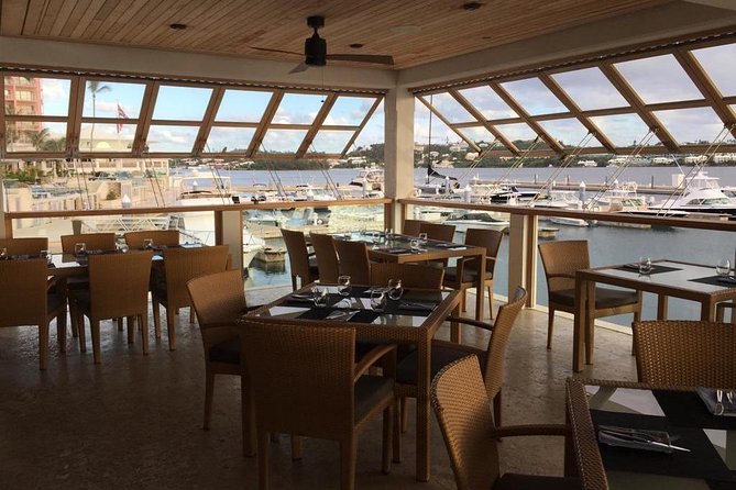 Bermuda Rum Swizzle Sip & Sample Tour - Tour Experience and Group Size